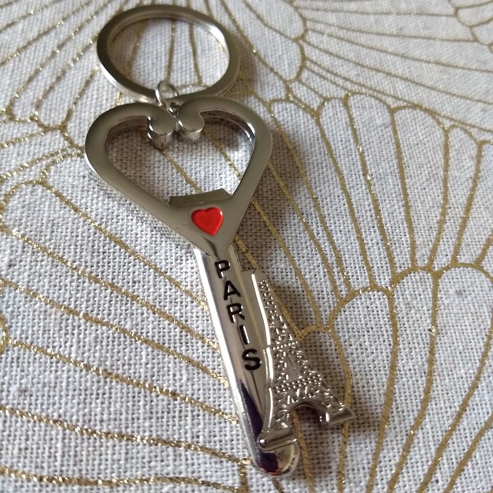 💕 Paris Love Eiffel Tower Keychain Charm Fob